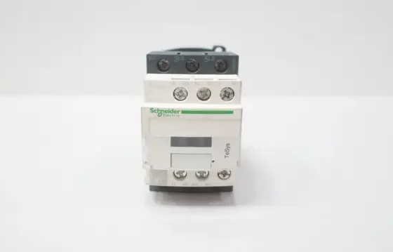 SCHNEIDER LAD4TBDL AC CONTACTOR 24V-DC 25A AMP 7.5HP