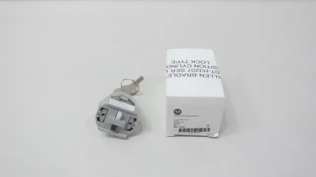 ALLEN BRADLEY 800T-H3207 SELECTOR SWITCH 2 POS