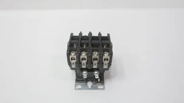 TELEMECANIQUE 2200EB440AA CONTACTOR 40A AMP 10HP 110-120V-AC