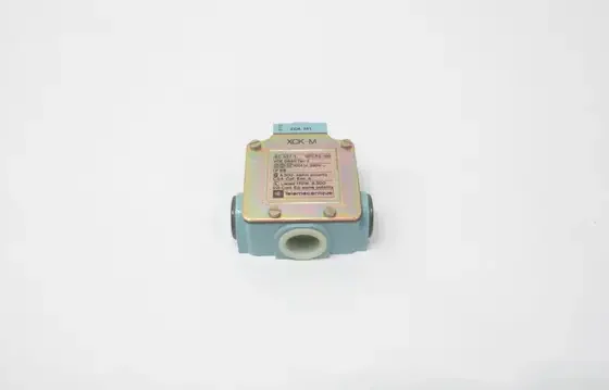 TELEMECANIQUE XCK-M ZCK-M1 LIMIT SWITCH 380V-AC