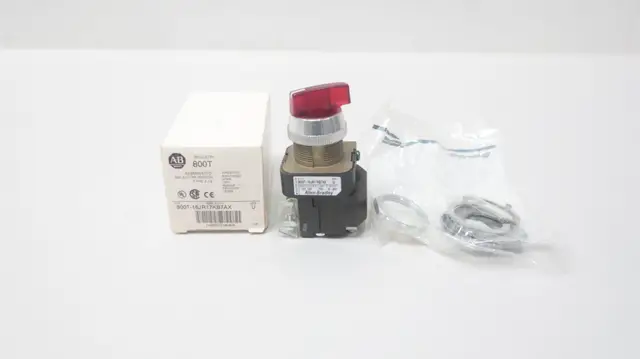 ALLEN BRADLEY 800T-16JR17KB7AX SELECTOR SWITCH 120V-AC 3 POS ILLUMINATED