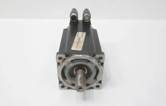 ALLEN BRADLEY MPL-B4530K-SK74AA SERVO MOTOR 3.5HP 4000RPM 90LB-IN 118V-AC 3PH