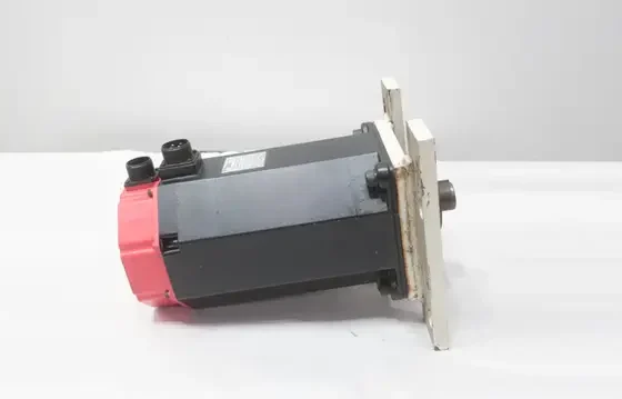 GE FANUC A06B-0147-B075#7008 SERVO MOTOR 1-3/8IN 2000RPM 3.8KW 3PH 22NM 157V-AC