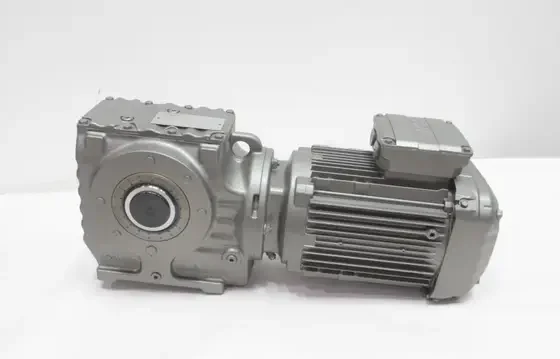 SEW EURODRIVE SA67 DRN90L4 GEARMOTOR 66RPM 2HP 460V-AC 3PH