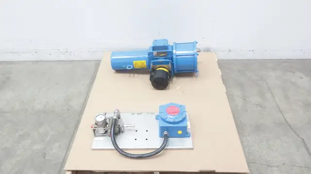CAMERON LEDEEN GS 220 SRC9 PNEUMATIC VALVE ACTUATOR ASSEMBLY