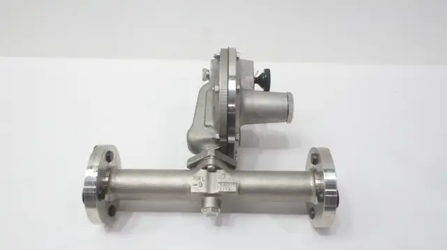 FISHER Y695A-21 FLANGED VAPOR REGULATOR 1IN 10-16IN/WC